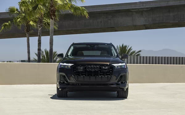 Cars wallpapers Audi Q7 55 TFSI quattro (Tamarind Brown Metallic) US-spec - 2025