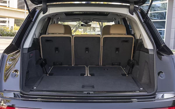 Cars wallpapers Audi Q7 55 TFSI quattro (Tamarind Brown Metallic) US-spec - 2025