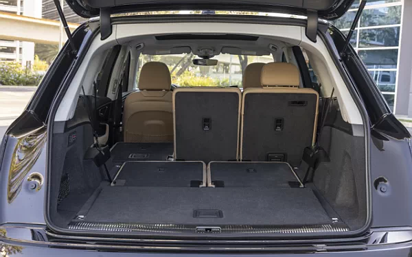 Cars wallpapers Audi Q7 55 TFSI quattro (Tamarind Brown Metallic) US-spec - 2025