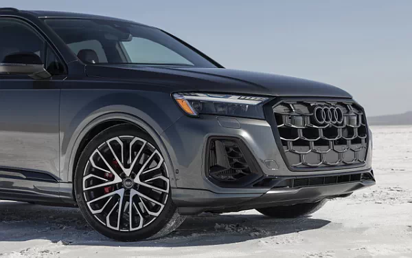 Cars wallpapers Audi SQ7 TFSI Black Optic Package (Daytona Grey) US-spec - 2025