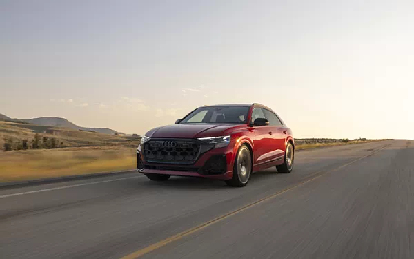 Cars wallpapers Audi SQ8 TFSI quattro (Chili Red Metallic) US-spec - 2025