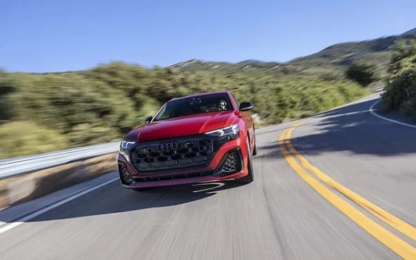 Cars wallpapers Audi SQ8 TFSI quattro (Chili Red Metallic) US-spec - 2025