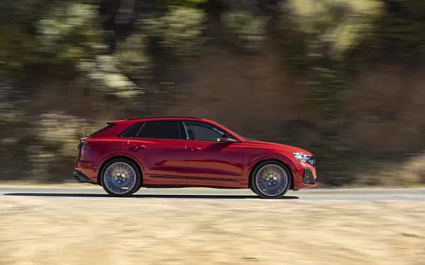 Cars wallpapers Audi SQ8 TFSI quattro (Chili Red Metallic) US-spec - 2025