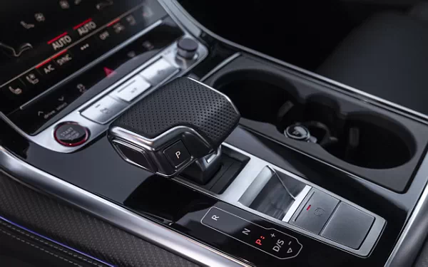 Cars wallpapers Audi SQ8 TFSI quattro (Chili Red Metallic) US-spec - 2025