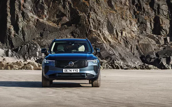 Cars wallpapers Volvo XC90 T8 Recharge AWD UK-spec - 2024