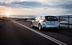 Cars wallpapers Volvo V60 Plug-in-Hybrid - 2013