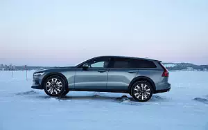 Cars wallpapers Volvo V60 T5 Cross Country - 2019